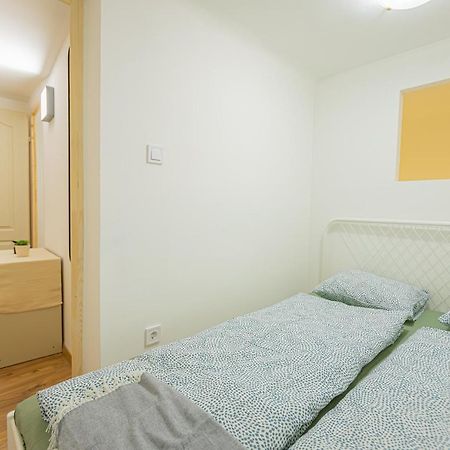 2 Bedroom Apartment In The Dob Street, Emerald Будапешт Экстерьер фото